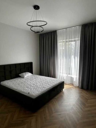 Здам будинок VIP з гаражем центр площа Ринок 15 хв - фото 1
