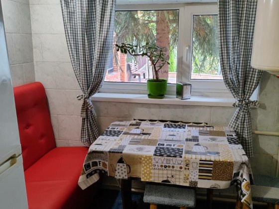 Сдам часть дома с отдельным входом,батыева гора,м.олимпийская Київ