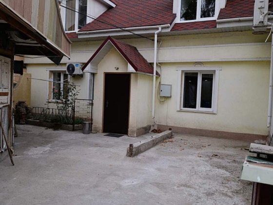 Aренда шикарного дома возле водолечебницы на Большой Морской. Миколаїв