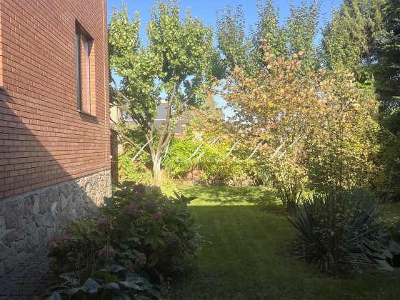 Здам метро Бориспільська Бортничі будинок 95м поруч ліс,озеро Киев