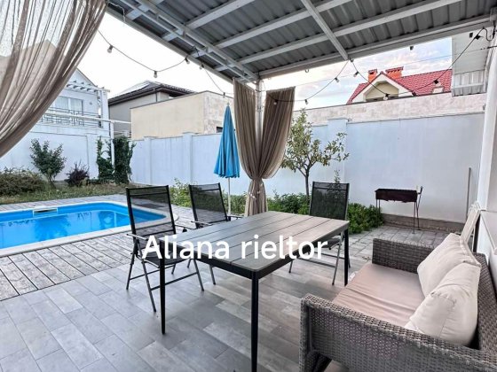 Сдам дом с подвалом напротив парк море 3 комнаты Совиньон Одеса