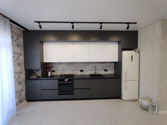 Здам танхаус з земельною ділянкою 2,6 сотки, 4 окремі кімнати - фото 1