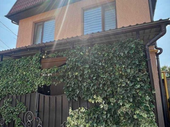 Оренда 3 кімнатного затишного будинку в Київськім районі, є гараж Одесса