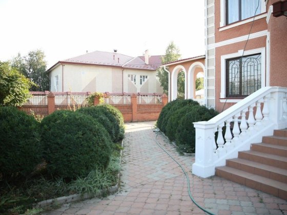 Сдам дом ,парк и море 3 минуты, с подвалом 300 м 6 к гаража два.Киевск Одеса