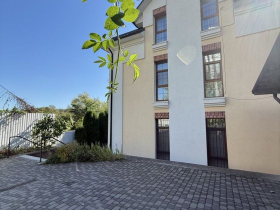 БЕЗ%! Здам 3-повер.будинок 350м2 з підвалом, Стратегічне шосе Київ