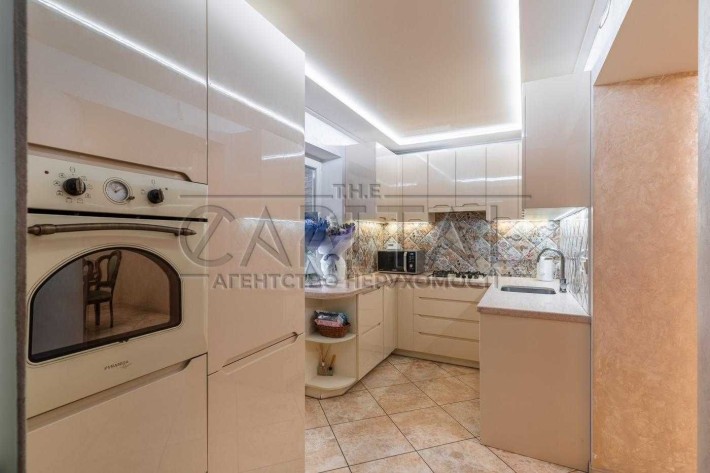 Аренда 3-х этажного дома 250 м2, Голосеевский р-н - фото 1