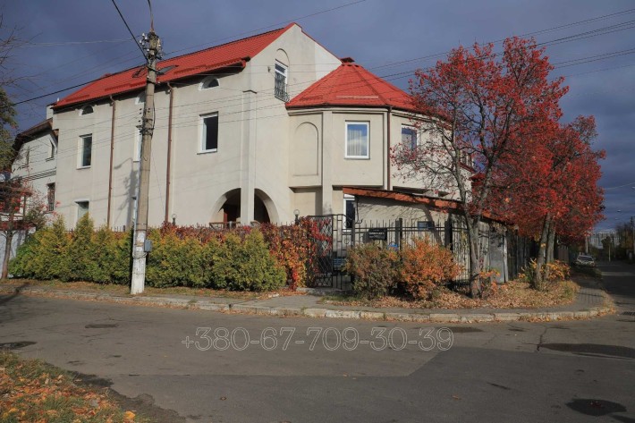 Без комісії! Довгострокова оренда приватного будинку 955 кв.м(м.Нивки) - фото 1