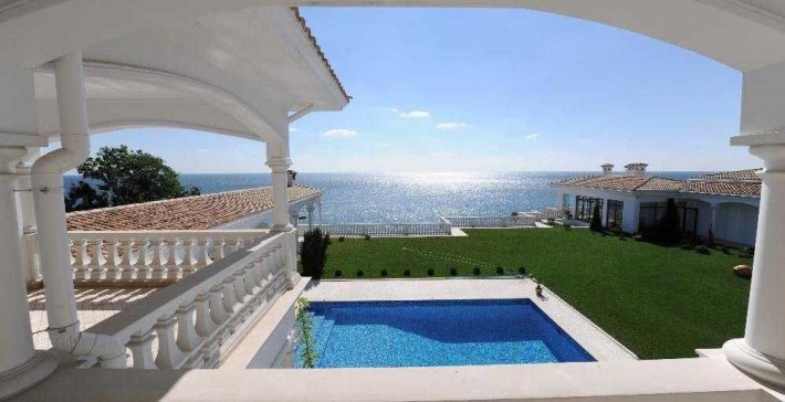 Центральная улица Фонтана.Дом 10 комнат.Для большой семьи или бизнес. - фото 1