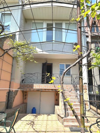 Сдаётся в аренду трёхэтажный дом в Совиньоне. Панорама моря! - фото 1