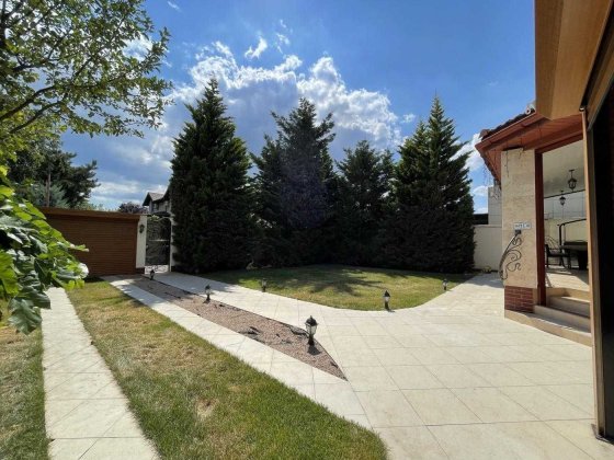 Аренда ХОЗЯЙСКОГО дома в Совиньоне-1 . Гараж. Одеса