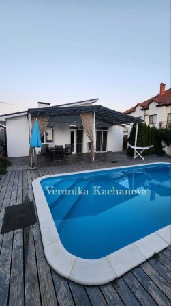 Аренда стильного 1-но этажного дома в Совиньоне - фото 1