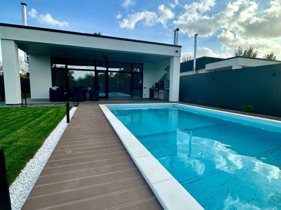 Аренда дома с бассейном и камином , Новоалександровка( Опытный , Науки Новоалександровка