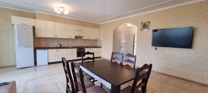 Будинок 160 кв.м  - Генератор! Петропавлівська Борщагівка 1400$! - фото 1