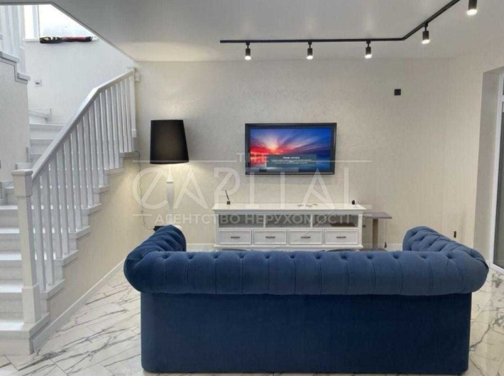 Оренда/Будинок
Києво-Святошинський р-н,Софіївська Борщагівка,Київ - фото 1