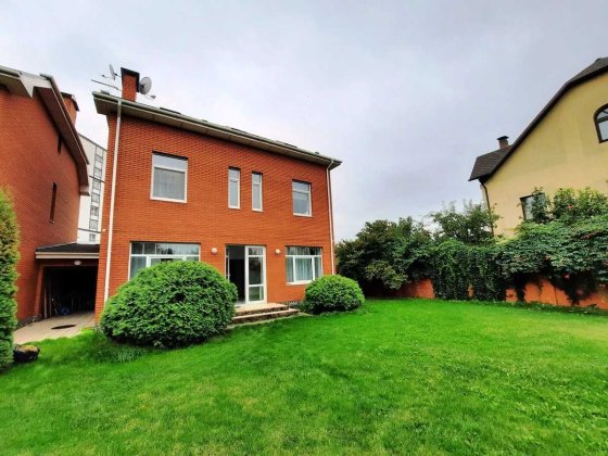 Будинок 280 м² в оренду. З каміном, генератором, гаражем на 3 авто. Петропавловская Борщаговка