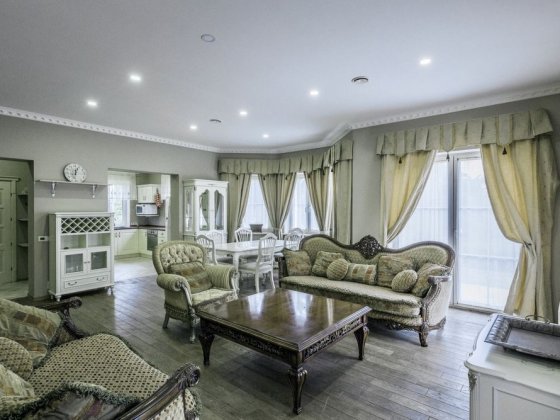 Будинок з басейном Білогородка Білогородка