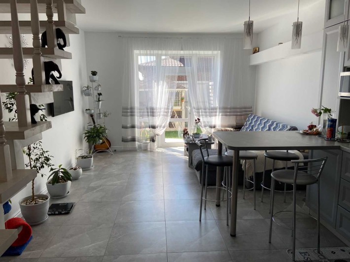 Актуально Оренда, таунхаус з двориком, поруч Петрівський квартал - фото 1