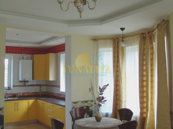 Будинок біля ліса та озера в с. Гореничі, з резервним живленням! Гореничі