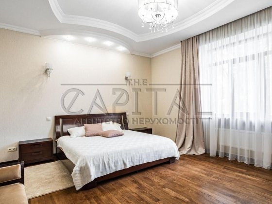 Аренда дома 500м2 территория 30 соток/Лесники, Новообуховская трасса Лесники