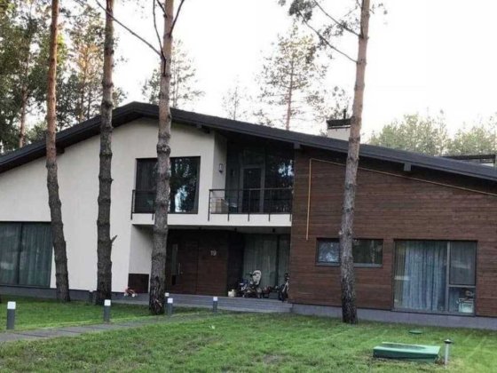 Оренда будинку Лісники 285м2 з виходом в ліс в закритому містечку Лісники