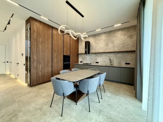 Оренда сучасного будинку у котеджному містечку «Сонячний схил»! Лесники