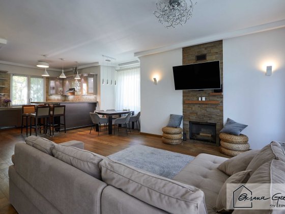 Оренда будинку з сауною КМ Green Hills 3 спальні, камін, акумулятор Вита-Почтовая