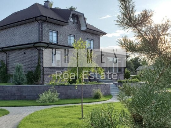 Оренда будинку під пансіонат на березі озера Горенка