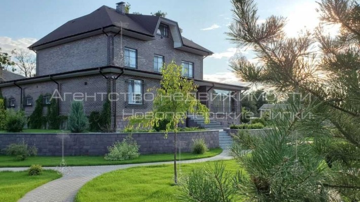 Оренда будинку під пансіонат на березі озера с. Горенка 650 м² - фото 1