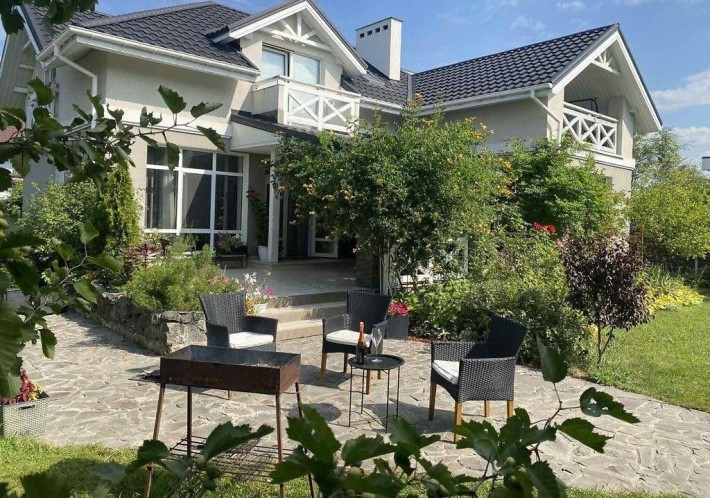 Довгострокова оренда просторого 2-поверхового будинку в с. Зазим'я. TV - фото 1