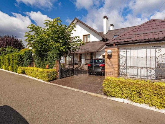 Автономний сучасний будинку КМ в Іванковичах, 5+спалень, генератор Іванковичі