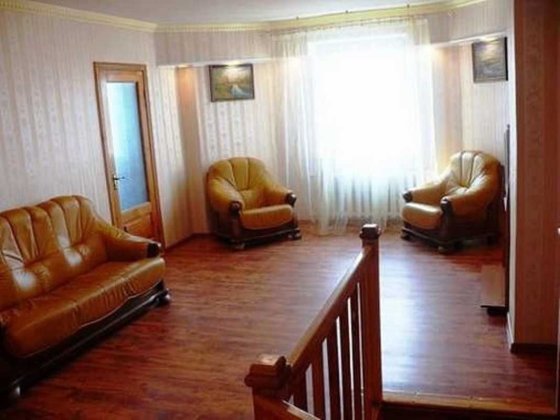 Здам будинок с. Пухівка,Десна.Сауна, басейн, камін, альтанка, мангал Пуховка