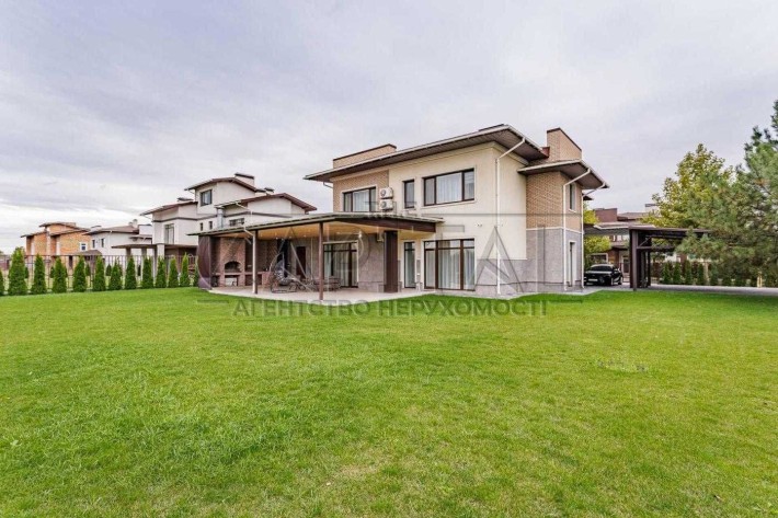 Оренда / Сучасного будину Романків, вул. Молодіжна - фото 1