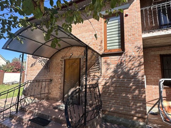 Оренда 4 кім будинку в Брюховичах Брюховичи