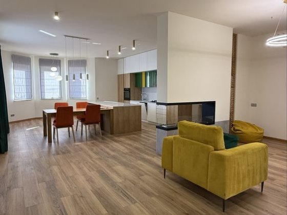 Оренда будинку Рудно велика територія 6 сот та 270 квадратів будинок Рудное