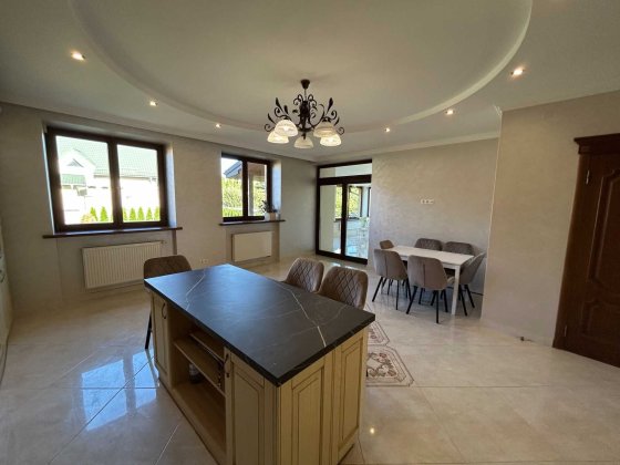 Оренда окремого будинку в Зимній Воді Зимна Вода