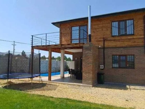 Будинок з лазнею на Кароліна Бугазі Генератор 2 Введення Електрики Каролино-Бугаз