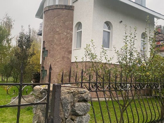 Довгострокова орендна будинку. Полонне