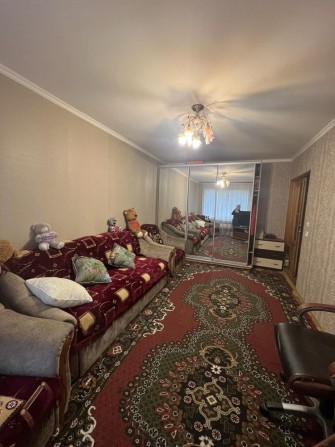 Здам дві гарні кімнати,на вибір,в Гостомелі.Приємна власниця. - фото 1