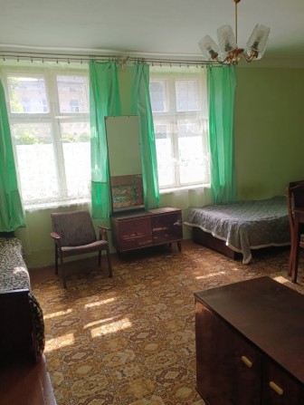 Візьму на квартиру (без господарів) одну дівчину - фото 1