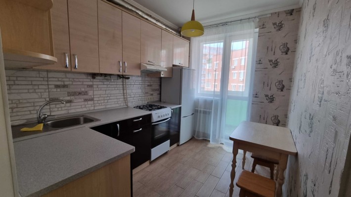 Сдам свою 1 комнатную квартиру (без выселения на лето) - фото 1