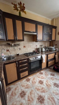 Оренда окремої кімнати в 2к квартирі з гарним ремонтом - фото 1