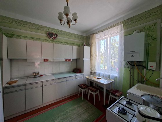 Підселення в особняк для дівчат,вул.Коновальця . Івано-Франківськ