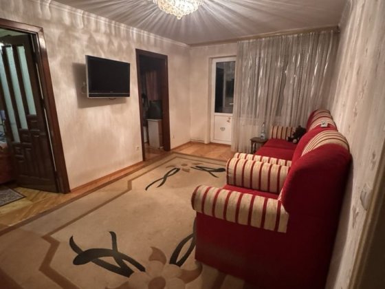 На підселення хлопця в окрему кімнату Івано-Франківськ