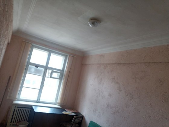 Сдам комнату без доплат с ТВ и холодильником на Пионере  недорого Кривой Рог