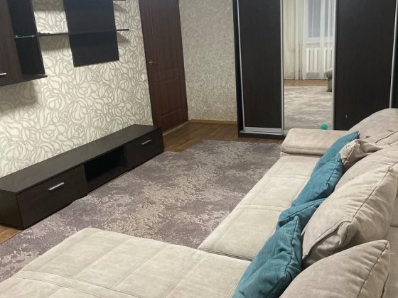 Продам 2-кімнатну квартиру на Героїв АТО Кривий Ріг