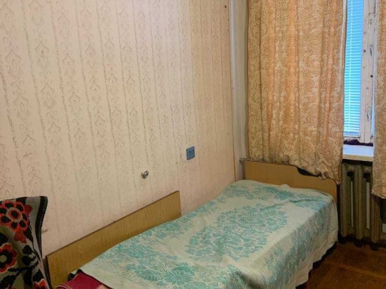 Здам кімнату в 4 кімнатній квартирі  без господарів.ціна 1500 грн. Луцк