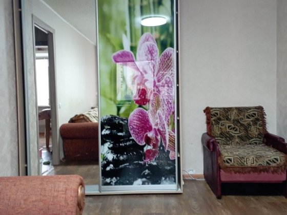 Здам двох кімнатну квартиру з євроремонтом та  з  мебелю в районі ЦУМа Нікополь