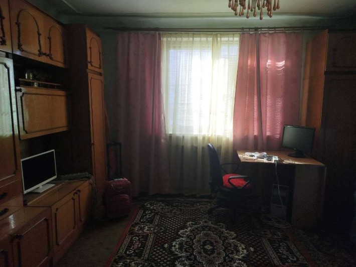 Здам 2 окремі кімнати праюючим жінкам по одній в кімнаті - фото 1