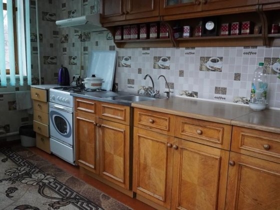 5000 + світло за всю кімнату з ремонтом, під ключ закривається