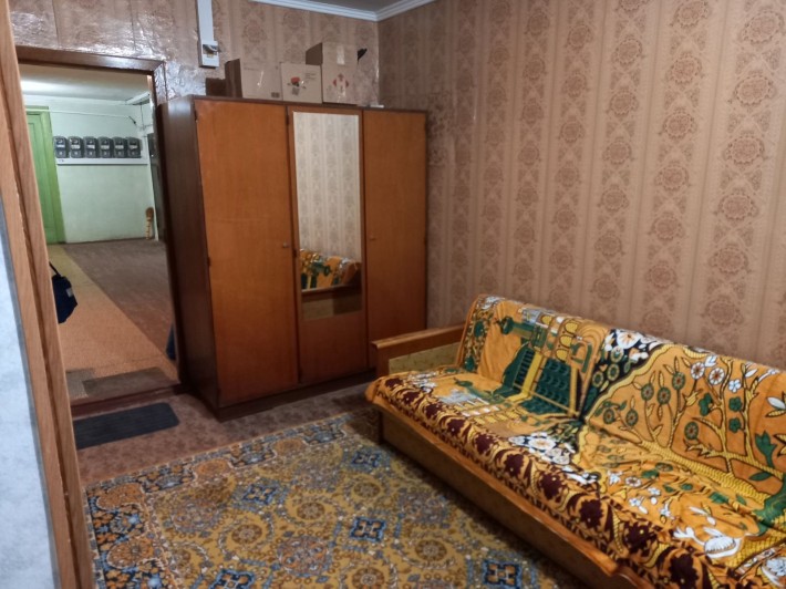 Здається велика кімната - фото 1